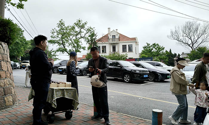 Longshan road, Qingdao, Shandong province, China , ถนนหลงซาน ชิงเต่า มณฑลชานตง ประเทศจีน