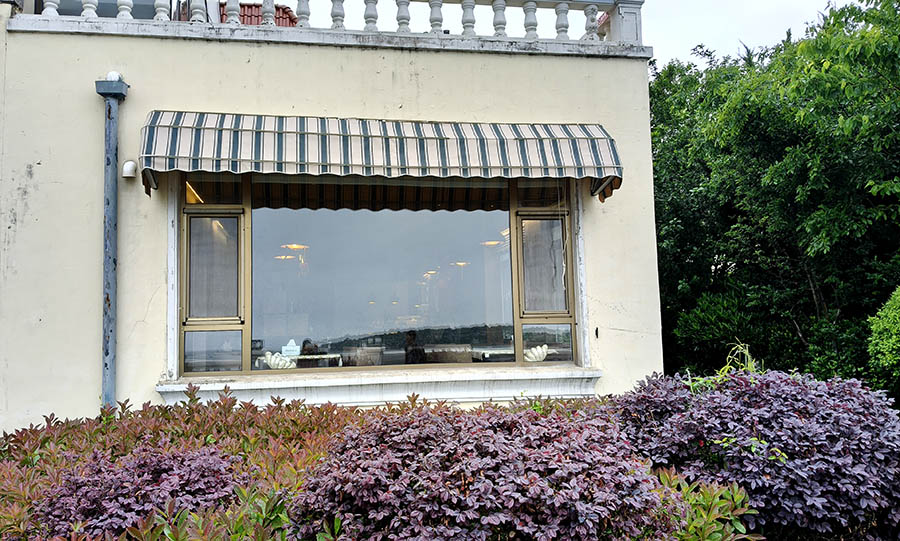 park in Badaguan sanatorium, Qingdao, Shandong province, China สวนในสถานพักฟื้น ที่ปาต้ากวน ชิงเต่า มณฑลชานตง ประเทศจีน