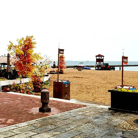 Qingdao no.2 bathing beach, Badaguan, Qingdao, Shandong province, China หาดหมายเลข 2 ปาต้ากวน ชิงเต่า มณฑลชานตง ประเทศจีน