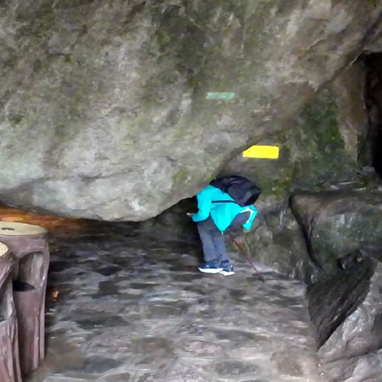 Mitian Cave, Yangkou, Laoshan National Park, Qingdao, Shandong province, China ถ้ำมี่เทียน หยางโข่ว อุทยานแห่งชาติเหลาซาน ชิงเต่า มณฑลชานตง ประเทศจีน
