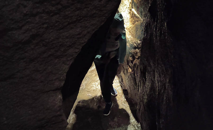 Mitian Cave, Yangkou, Laoshan National Park, Qingdao, Shandong province, China ถ้ำมี่เทียน หยางโข่ว อุทยานแห่งชาติเหลาซาน ชิงเต่า มณฑลชานตง ประเทศจีน